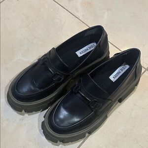 Steve Madden Trifecta Black Leather & Olive Lug Sole Platform Bit Loafers